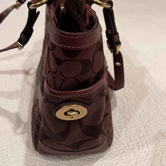 Coach Purse 14” width by 8” height. Like New - Picture 5 of 6